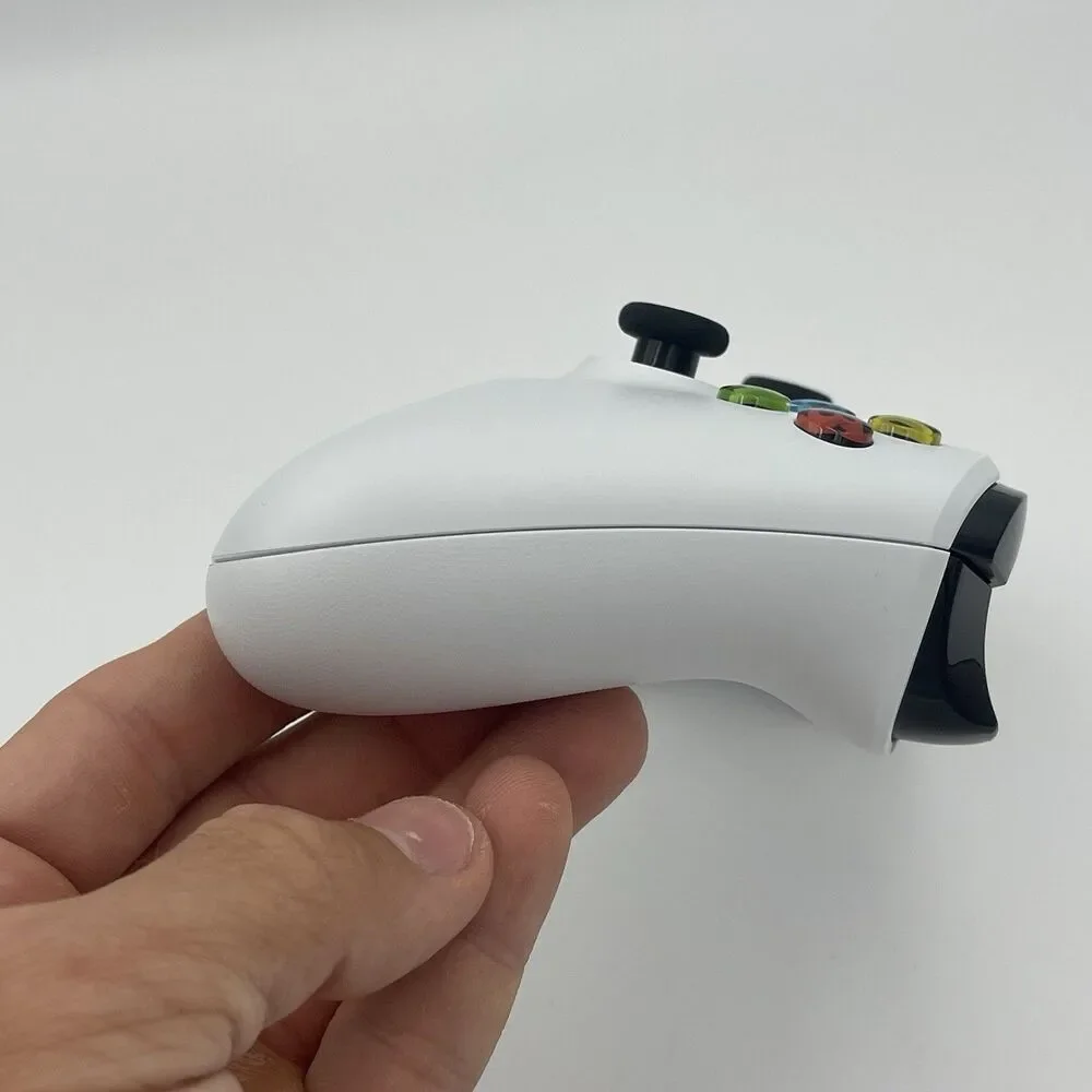 Xbox One White Controller (Model : 1708) Microsoft OEM - Tested & Works Great